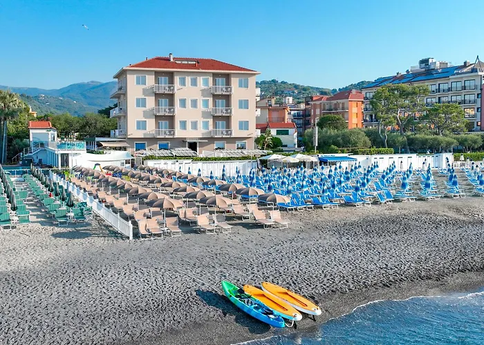 Hotel La Baia Ντιάνο Μαρίνα φωτογραφία